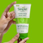 شوینده صورت پوست خشک و حساس سيمپل Simple مدل Moisturizing - Image 2