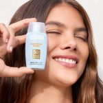 ضد آفتاب بی رنگ ایزدین ISDIN مدل فیوژن واتر مجیک حجم 50 میل - Image 2
