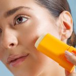 ضد آفتاب استیکی بدون رنگ بیوکسین BIOXCIN مدل SunCare - Image 4