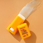 ضد آفتاب استیکی بدون رنگ بیوکسین BIOXCIN مدل SunCare - Image 2